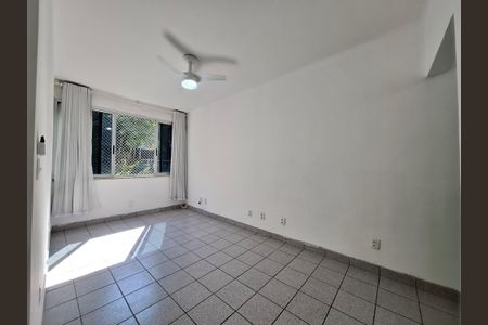 Apartamento à venda com 80m², 3 quartos e 1 vagaSala