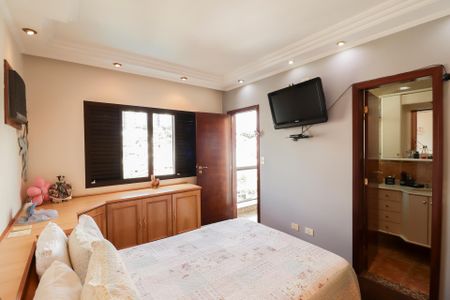 Casa à venda com 800m², 6 quartos e 8 vagasSuíte 2