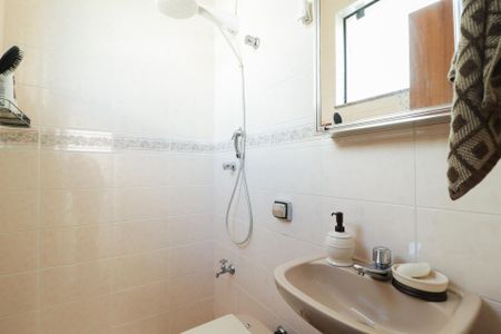 Casa à venda com 800m², 6 quartos e 8 vagasBanheiro de Serviço