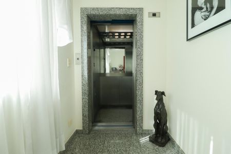 Casa à venda com 800m², 6 quartos e 8 vagasElevador