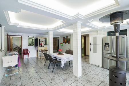 Casa à venda com 800m², 6 quartos e 8 vagasChurrasqueira