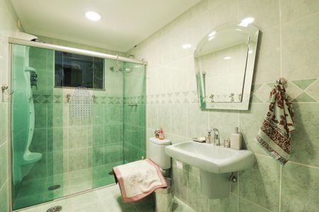 Casa à venda com 800m², 6 quartos e 8 vagasBanheiro Social