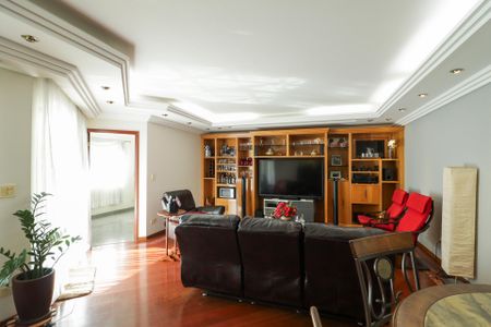 Casa à venda com 800m², 6 quartos e 8 vagasSala de TV