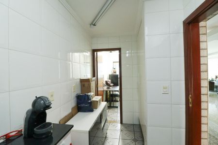 Casa à venda com 800m², 6 quartos e 8 vagasEscritório