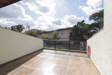 Casa à venda com 800m², 6 quartos e 8 vagasVaranda da Sala de TV