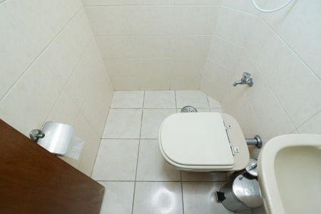 Casa à venda com 800m², 6 quartos e 8 vagasBanheiro de Serviço 2