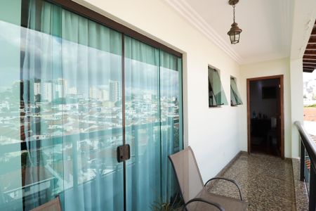 Casa à venda com 800m², 6 quartos e 8 vagasVaranda da Suíte 3