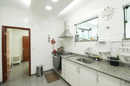Casa à venda com 800m², 6 quartos e 8 vagasCozinha