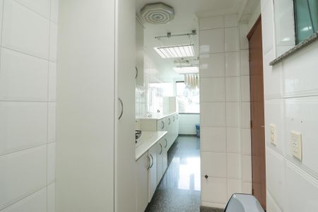 Casa à venda com 800m², 6 quartos e 8 vagasÁrea de Serviço