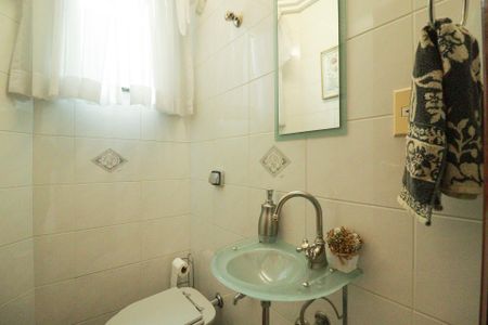 Casa à venda com 800m², 6 quartos e 8 vagasLavabo da Sala de Estar