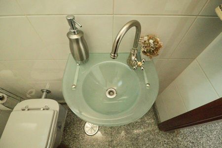 Casa à venda com 800m², 6 quartos e 8 vagasLavabo da Sala de Estar