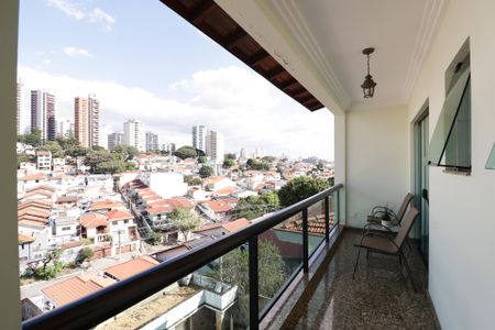 Casa à venda com 800m², 6 quartos e 8 vagasVaranda da Suíte 3