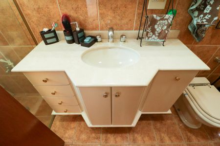 Casa à venda com 800m², 6 quartos e 8 vagasBanheiro da Suíte 2