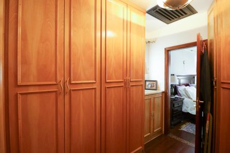 Casa à venda com 800m², 6 quartos e 8 vagasSuíte 3