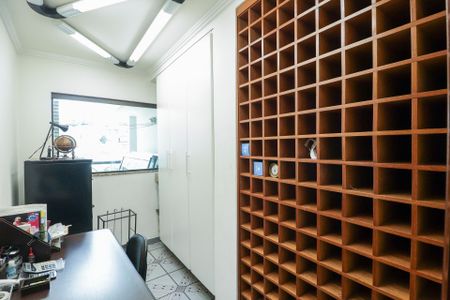 Casa à venda com 800m², 6 quartos e 8 vagasEscritório