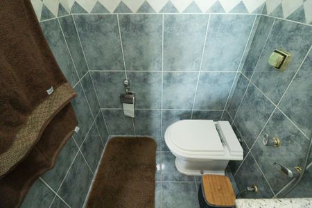 Casa à venda com 800m², 6 quartos e 8 vagasBanheiro da Suíte 1