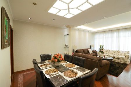 Casa à venda com 800m², 6 quartos e 8 vagasSala de Estar