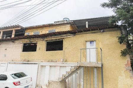 Casa para alugar com 100m², 2 quartos e sem vaga Casa para alugar com 100m², 2 quartos e sem vagaFachada