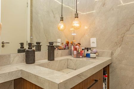 Apartamento à venda com 55m², 2 quartos e 1 vagaBanheiro Social