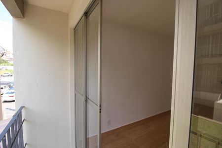 Apartamento para alugar com 52m², 2 quartos e 1 vaga Varanda