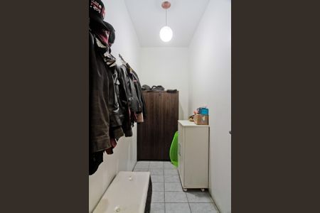 Casa à venda com 434m², 4 quartos e 5 vagasDepósito