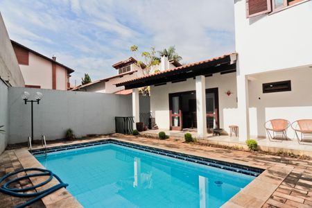 Casa à venda com 434m², 4 quartos e 5 vagasQuintal