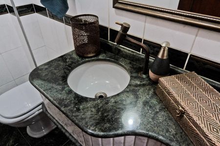 Casa à venda com 434m², 4 quartos e 5 vagasLavabo