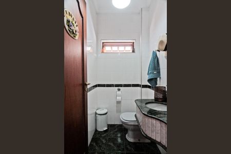 Casa à venda com 434m², 4 quartos e 5 vagasLavabo