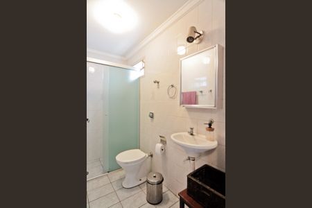 Casa à venda com 434m², 4 quartos e 5 vagasEdicula - banheiro