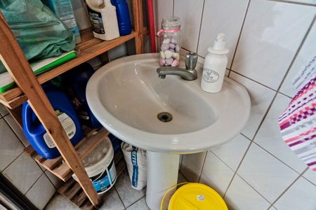 Casa à venda com 434m², 4 quartos e 5 vagasQuintal - banheiro