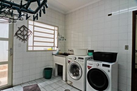 Casa à venda com 434m², 4 quartos e 5 vagasÁrea de Serviço