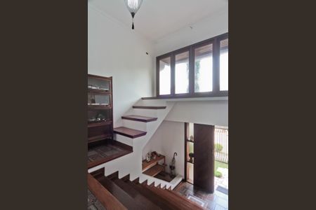 Casa à venda com 434m², 4 quartos e 5 vagasEntrada