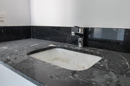 Apartamento à venda com 75m², 2 quartos e 1 vagaBanheiro Suíte 