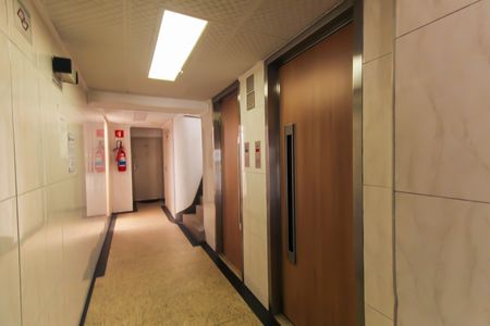 Apartamento à venda com 58m², 1 quarto e sem vaga Apartamento à venda com 58m², 1 quarto e sem vagaHall