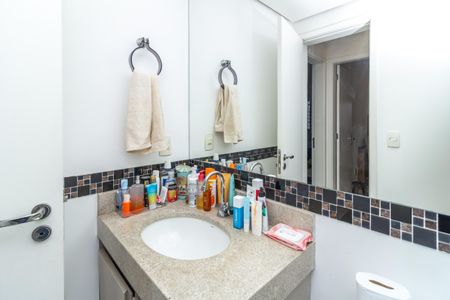 Apartamento à venda com 66m², 2 quartos e 1 vagaBanheiro Social