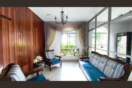 Apartamento para alugar com 38m², 1 quarto e 1 vaga Apartamento para alugar com 38m², 1 quarto e 1 vagaHall