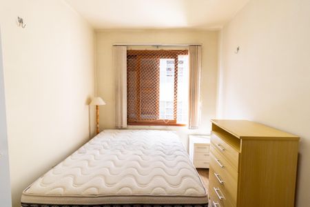 Quarto de apartamento para alugar com 1 quarto, 50m² em Farroupilha, Porto Alegre