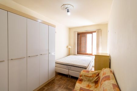 Quarto de apartamento para alugar com 1 quarto, 50m² em Farroupilha, Porto Alegre