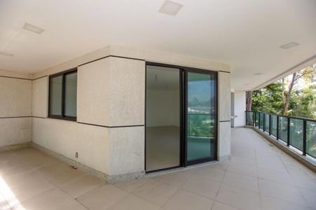 Apartamento à venda com 145m², 4 quartos e 2 vagas