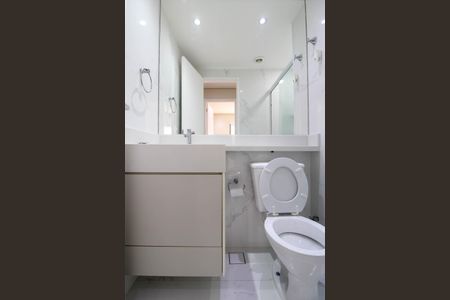 Apartamento para alugar com 42m², 2 quartos e 1 vaga Apartamento para alugar com 42m², 2 quartos e 1 vagaBanheiro