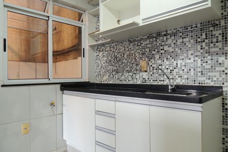 Casa de condomínio à venda com 80m², 2 quartos e 1 vagaCozinha - Armários