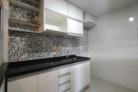 Casa de condomínio à venda com 80m², 2 quartos e 1 vagaCozinha - Armários