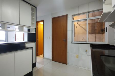 Casa de condomínio à venda com 80m², 2 quartos e 1 vagaCozinha - Armários