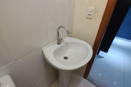 Casa de condomínio à venda com 80m², 2 quartos e 1 vagaLavabo