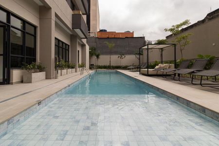 Apartamento à venda com 26m², 1 quarto e sem vaga Apartamento à venda com 26m², 1 quarto e sem vagaÁrea comum - Piscina