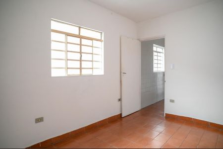 Casa para alugar com 40m², 1 quarto e 1 vaga Casa para alugar com 40m², 1 quarto e 1 vagaSala