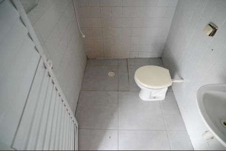 Casa para alugar com 40m², 1 quarto e 1 vaga Casa para alugar com 40m², 1 quarto e 1 vagaBanheiro
