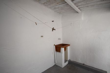 Casa para alugar com 26m², 1 quarto e sem vagaÁrea de Serviço