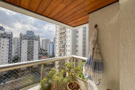 Apartamento à venda com 135m², 4 quartos e 2 vagasVaranda