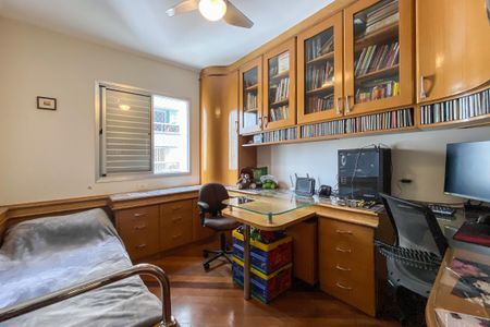 Apartamento à venda com 135m², 4 quartos e 2 vagasQuarto 1